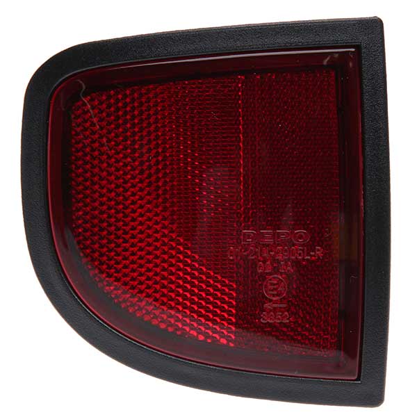Fits Mitsubishi L200 2006-2015 Rear Left Reflector Located Below Rear Light - image 2