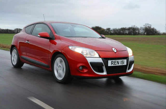 Fits Renault Megane Coupe/Cabriolet 2009-2012 Front Bumper Primed No Sensor & Washer Holes - image 3
